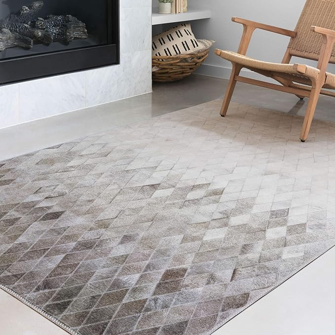 Loloi Maddox Collection MAD-04 Sand/Taupe 5'-0" x 7'-6" Area Rug