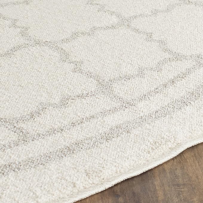 SAFAVIEH Amherst Collection 7' Round Beige/Light Grey AMT422E Moroccan Trellis Non-Shedding Dining Room Entryway Foyer Living Room Bedroom Area Rug