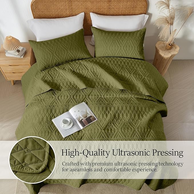 akkialla Full/Queen Size Quilt Bedding Set,Olive Green Lightweight Microfiber Soft Bedspread,Modern Style Geoetric Pattern Coverlet Set for All Seasons,3 Piece(1 Quilt,2 Pillow Shams)
