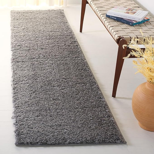 SAFAVIEH Lindsay Shag Collection Runner Rug - 8' Runner, Dark Grey, Contemporary Design, Ideal for High Traffic Areas in Hallway, Bathroom & Kitchen (LNS560G-28)