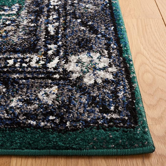 SAFAVIEH Vintage Hamadan Collection Area Rug - 5'3" x 7'6", Green & Black, Traditional Oriental Design, Non-Shedding & Easy Care, Ideal for High Traffic Areas in Living Room, Bedroom (VTH204Y)