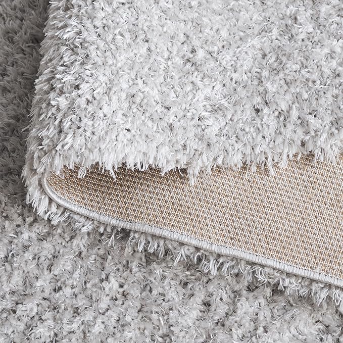 SAFAVIEH Area Rug 8x10 - Lindsay Shag Collection - Large - Grey, Non-Shedding & Easy Cleaning, Ultra Plush Thick Pile, Ideal for Living Room, Bedroom, Dining Space (LNS560F)