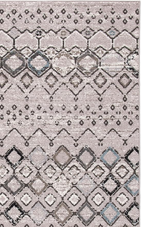 SAFAVIEH Amsterdam Collection Area Rug - 5'1" x 7'6", Light Grey & Brown, Moroccan Boho Design, Non-Shedding & Easy Care, Ideal for High Traffic Areas in Living Room, Bedroom (AMS108F)
