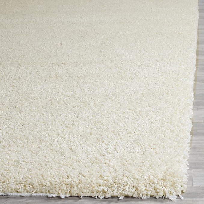 SAFAVIEH Santa Monica Shag Collection Accent Rug - 3' Round, Ivory, Non-Shedding & Easy Care, 2-inch Thick, Ideal for The Living Room, Dining Room, Bedroom (SGN725-1212-3R)
