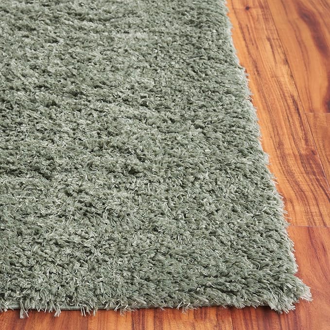 SAFAVIEH Lindsay Shag Collection Runner Rug - 8' Runner, Green, Contemporary Design, Ideal for High Traffic Areas in Hallway, Bathroom & Kitchen (LNS560Y-28)