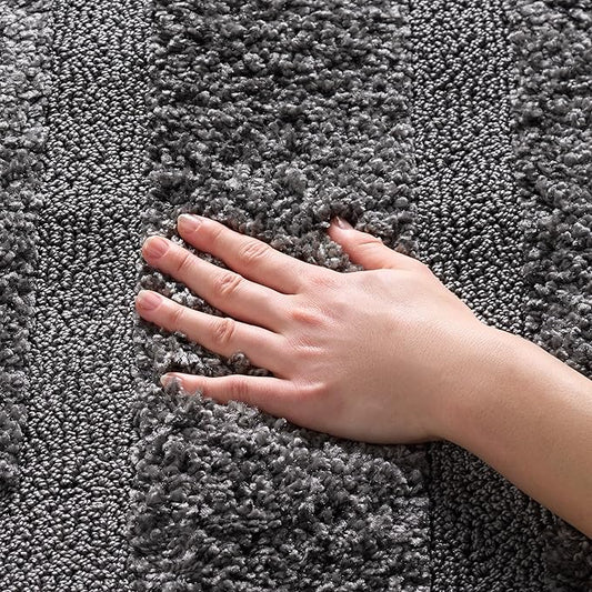 SAFAVIEH Florida Shag Collection Accent Rug - 4' x 6', Grey & Grey, Border Design, Non-Shedding & Easy Care, 1.2-inch Thick Ideal for High Traffic Areas in Entryway, Living Room, Bedroom (SG454-8080)