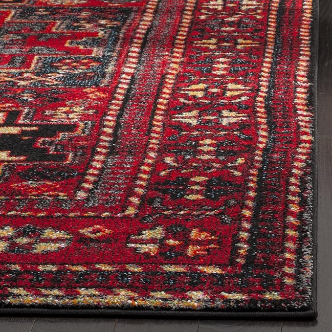 SAFAVIEH Vintage Hamadan Collection Area Rug - 3' Square, Red & Multi, Oriental Traditional Persian Design, Non-Shedding & Easy Care, Ideal for High Traffic Areas in Living Room, Bedroom (VTH213A)