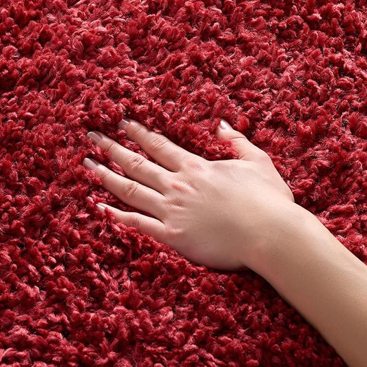 SAFAVIEH August Shag Collection Accent Rug - 3' x 5', Red, Solid Design, Non-Shedding & Easy Care, 1.5-inch Thick Ideal for High Traffic Areas in Entryway, Living Room, Bedroom (AUG200Q)