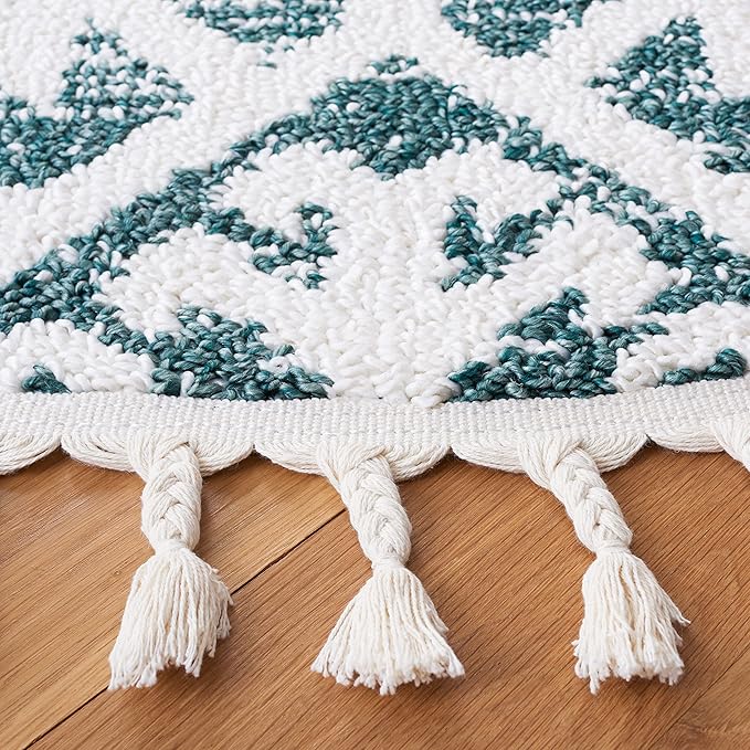 SAFAVIEH Moroccan Tassel Shag Collection Area Rug - 6'7" Round, Green & Ivory, Boho Design, Non-Shedding & Easy Care, 2-inch Thick Ideal for High Traffic Areas in Living Room, Bedroom (MTS652Y)