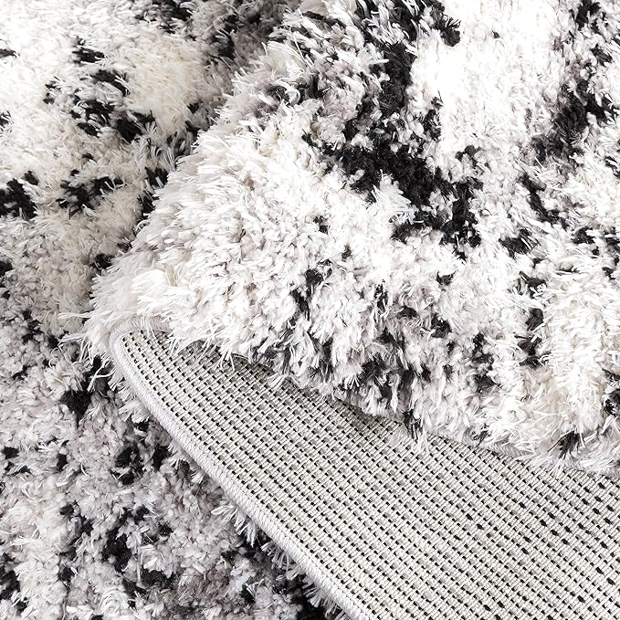 SAFAVIEH Lindsay Shag Collection Area Rug - 5'3" x 7'6", Grey & Black Ivory, Modern Design, 1.8-inch Thick, Ideal for High Traffic Area in Living Room, Bedroom, Dining (LNS556G-5)