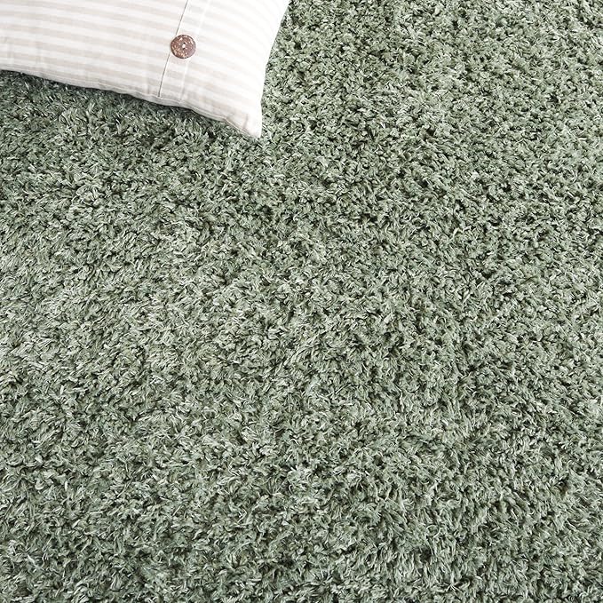 SAFAVIEH Lindsay Shag Collection Runner Rug - 8' Runner, Green, Contemporary Design, Ideal for High Traffic Areas in Hallway, Bathroom & Kitchen (LNS560Y-28)