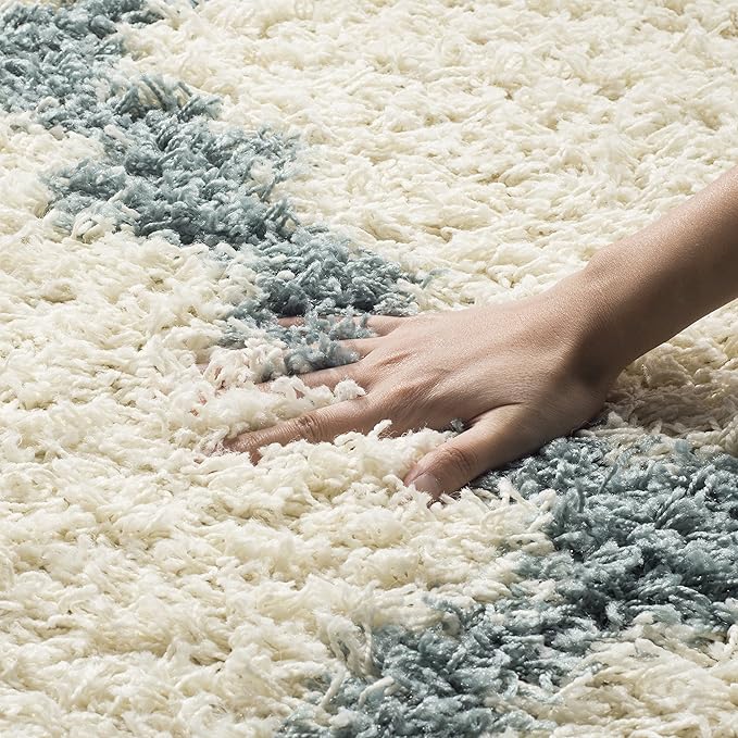 SAFAVIEH Dallas Shag Collection Runner Rug - 2'3" x 6', Ivory & Light Blue, Trellis Design, Non-Shedding & Easy Care, 1.5-inch Thick Ideal for High Traffic Areas in Living Room, Bedroom (SGD257J)