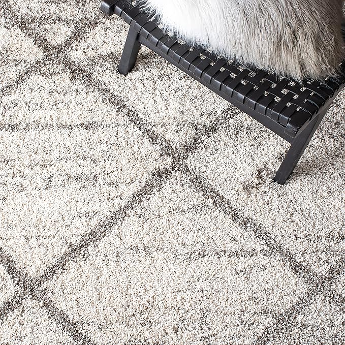 SAFAVIEH Hudson Shag Collection Area Rug - 8' Square, Grey & Beige, Modern Trellis Design, Non-Shedding & Easy Care, 2-inch Thick Ideal for High Traffic Areas in Living Room, Bedroom (SGH281J)