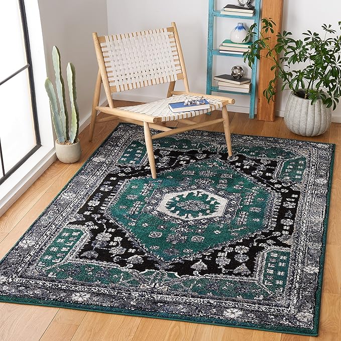SAFAVIEH Area Rug 8x10 - Vintage Hamadan Collection - Large - Green & Black, Traditional Oriental Design, Non-Shedding & Easy Cleaning, Ideal for Living Room, Bedroom, Office, Dining Space (VTH204Y)