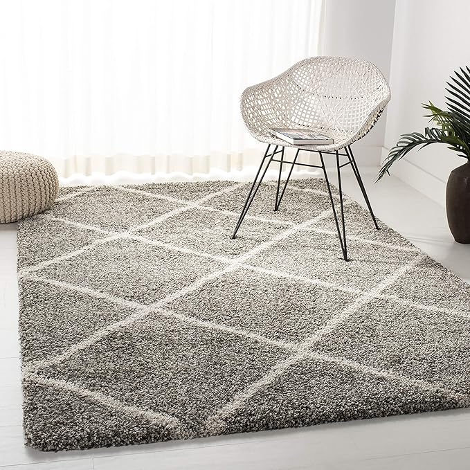SAFAVIEH Hudson Shag Collection Area Rug - 5'3" x 7'6", Grey & Ivory, Modern Trellis Design, Non-Shedding & Easy Care, 2-inch Thick Ideal for High Traffic Areas in Living Room, Bedroom (SGH281B)
